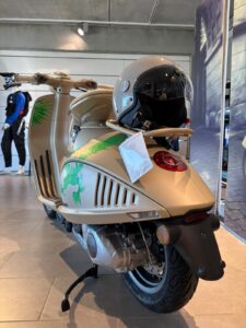 Vespa Dragon 946 Limited Editionc